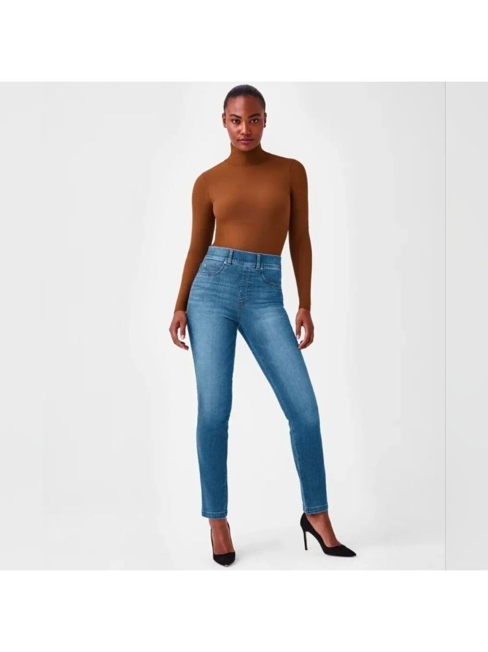 NWOT SPANX Women's Straigh Leg Jeans in Blue Size L